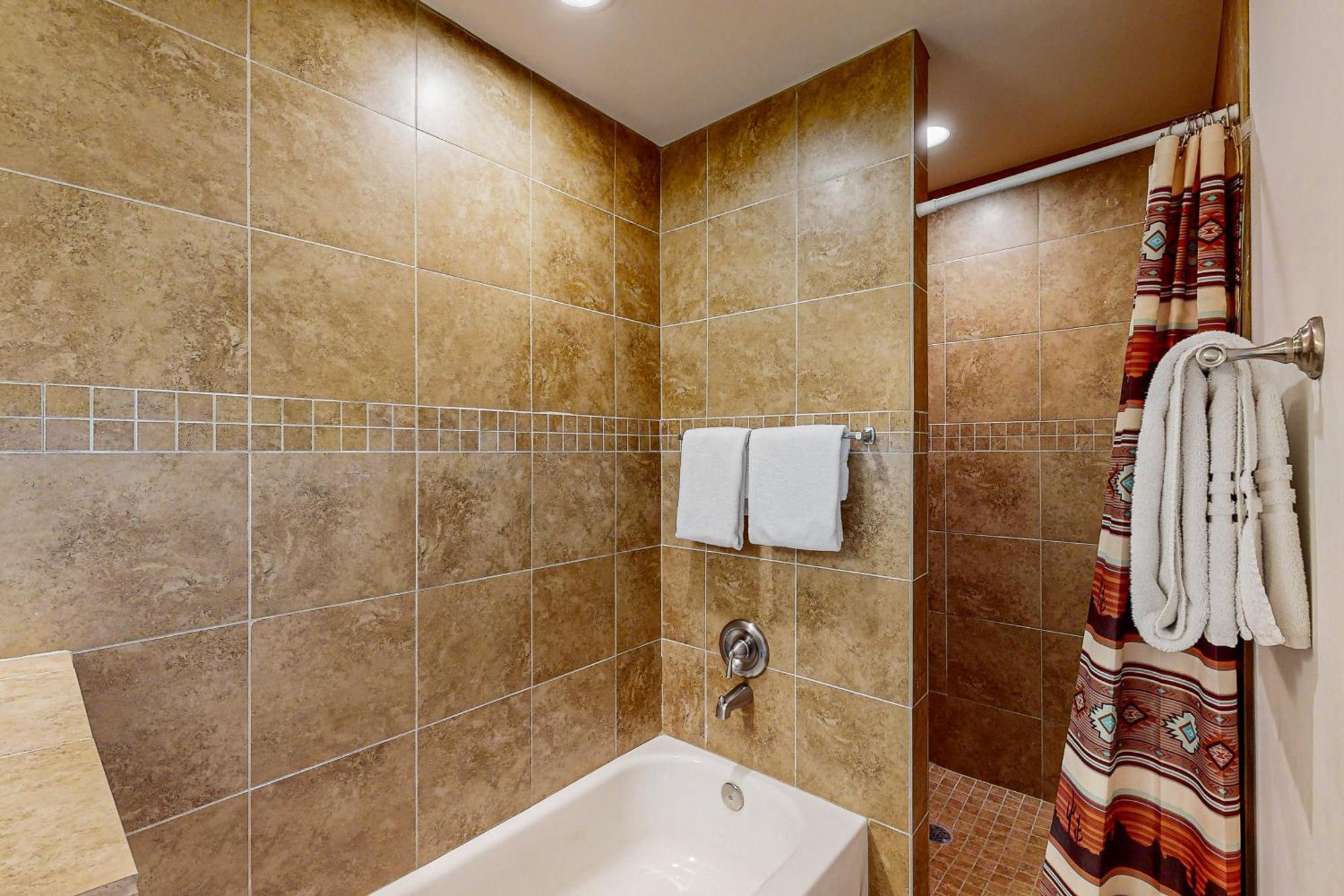 Old Manor - Unit A Santa Fe