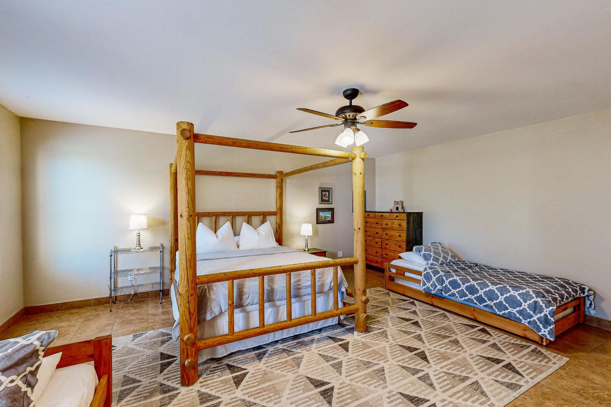 Old Manor - Unit A * Santa Fe